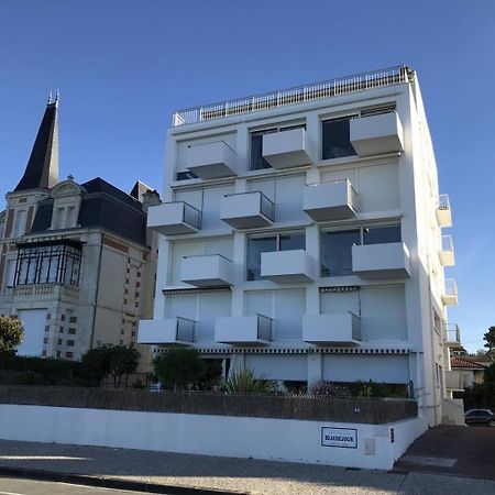 Royan - Vue Mer Pour Cet Appartement Face A La Plage - Grande Conche Exterior foto