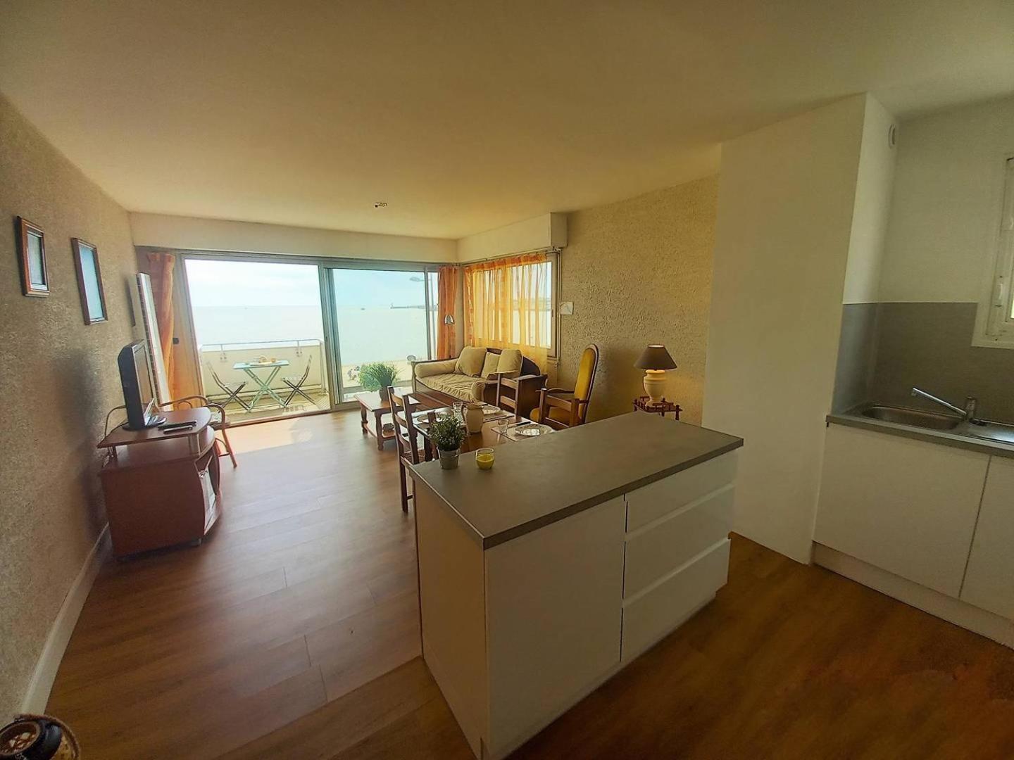 Royan - Vue Mer Pour Cet Appartement Face A La Plage - Grande Conche Exterior foto